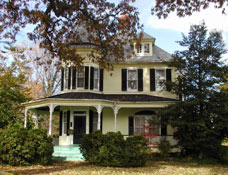 queen anne style home