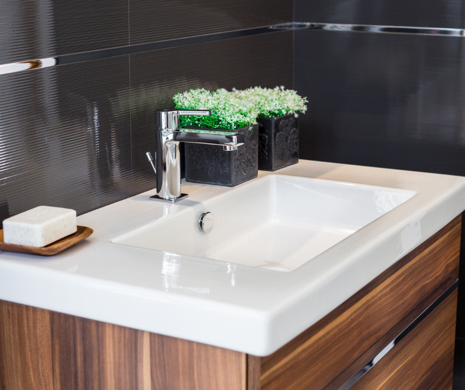 An intergraded bathroom sink countertop